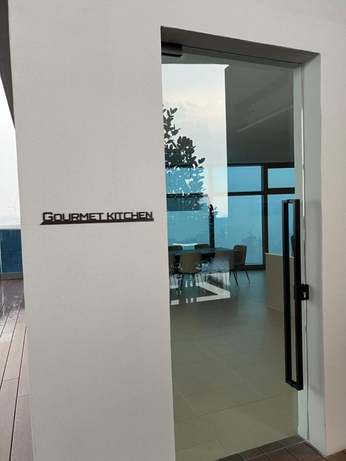 Crystal Suites At Eaton Klcc Kuala Lumpur Exterior foto